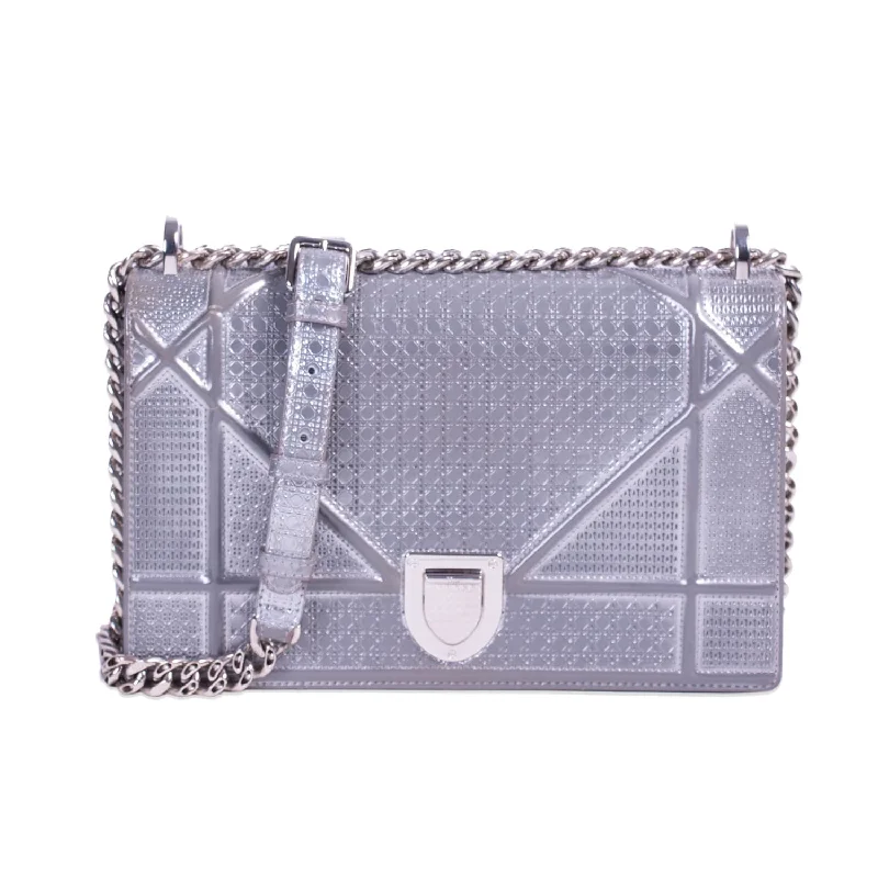 Christian Dior Diorama Medium Shoulder Bag