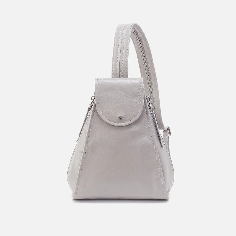 Betta Backpack in Polished Leather - Light Grey