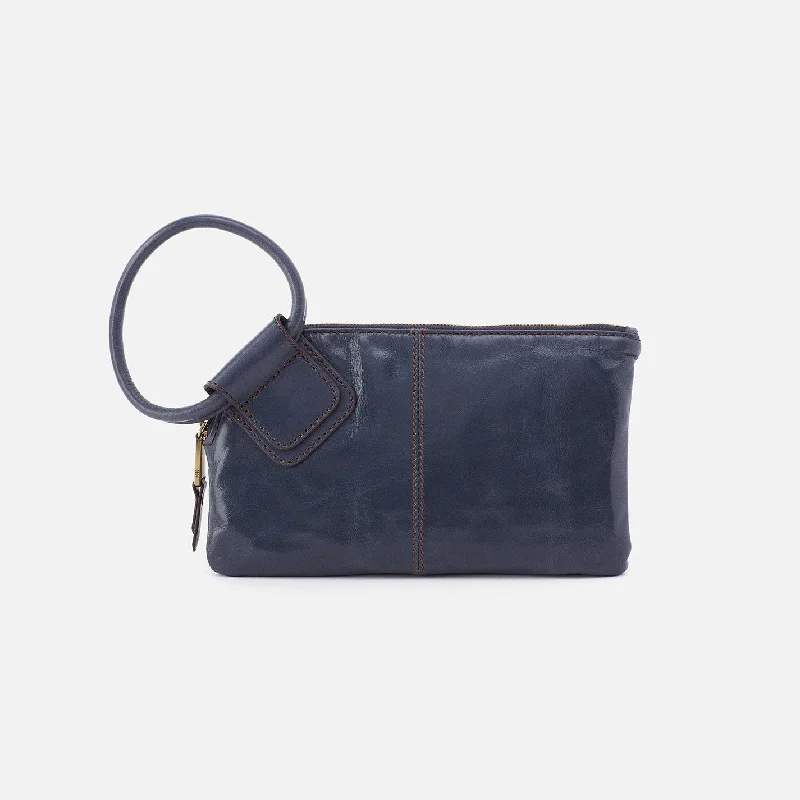 Sable Wristlet In Polished Leather - Blue Stone