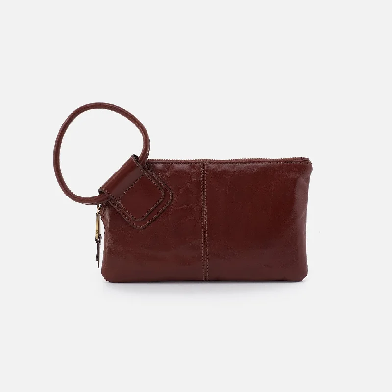 Sable Wristlet In Polished Leather - Chocolate